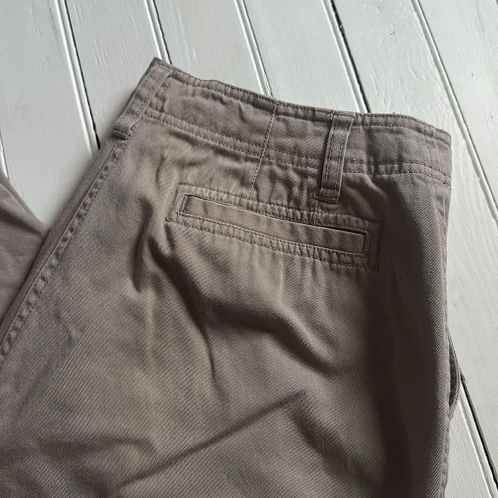 STO (Susquehanna Trail Outfitters) Capris Khaki Size 12 - Picture 3 of 7
